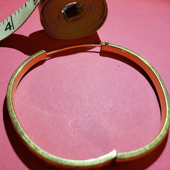 Vintage Antique Leaf & Flower Etched Bracelet - Picture 6 of 6